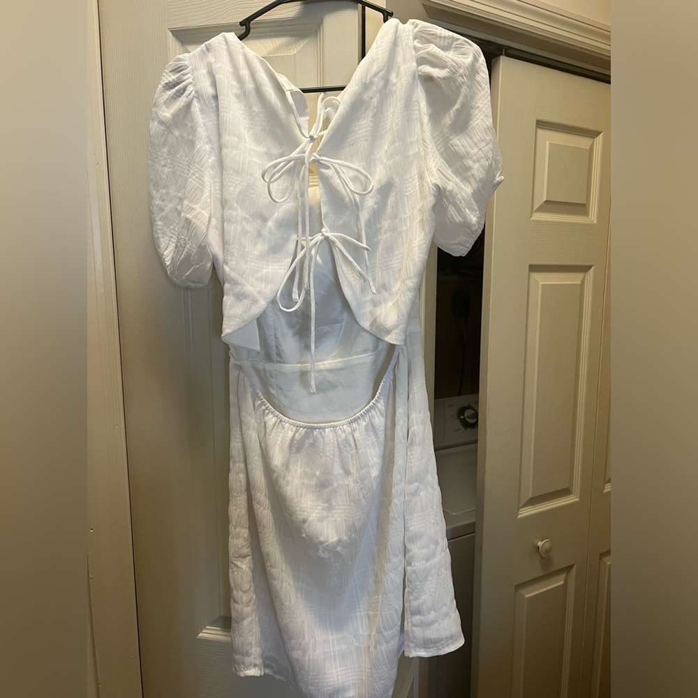Medium White Sugar Lips Dress-worn once!